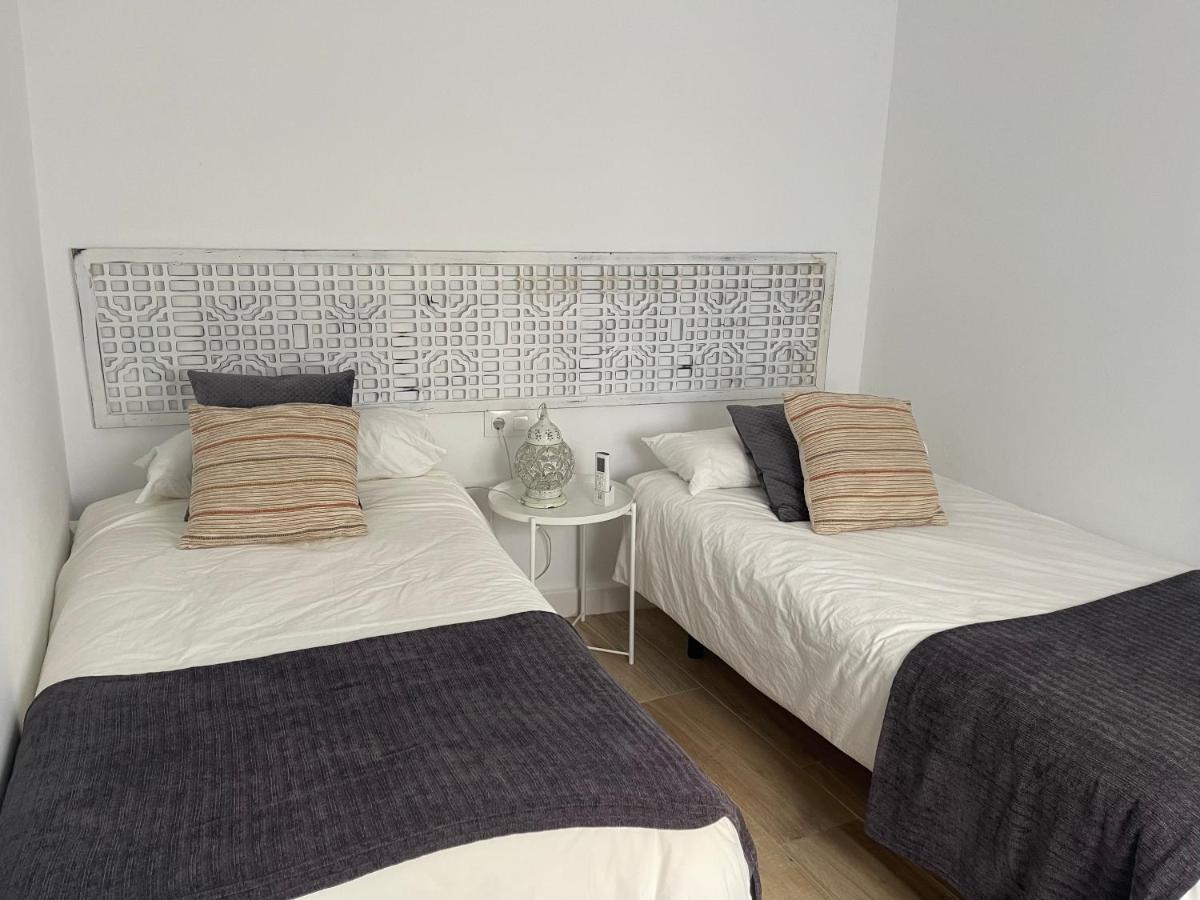 Apartamentos La Higuera 1 Rota Kültér fotó